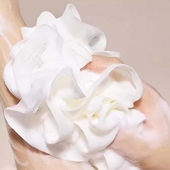 Bath Flower Loofah Sponge (2) - Picture 3 of 5